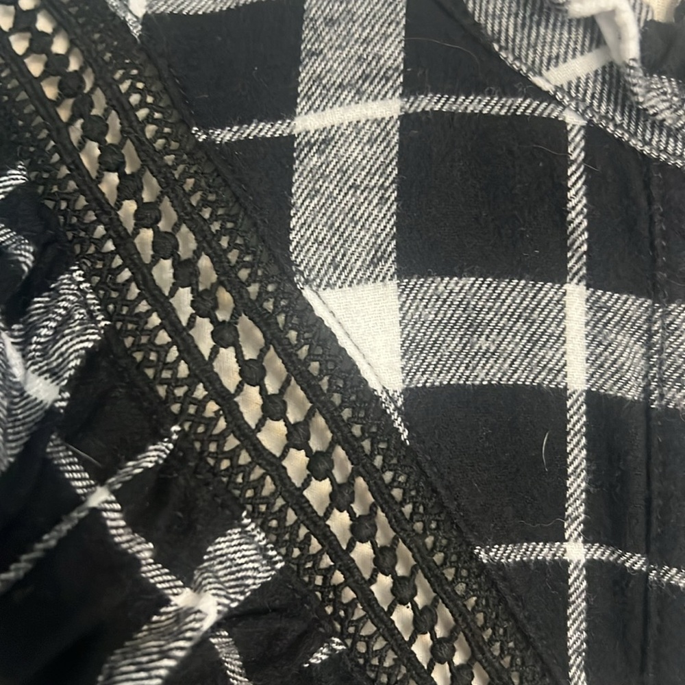 Kate Spade, New York black and white checkered long sleeve shirt, size medium - Picture 3 of 14